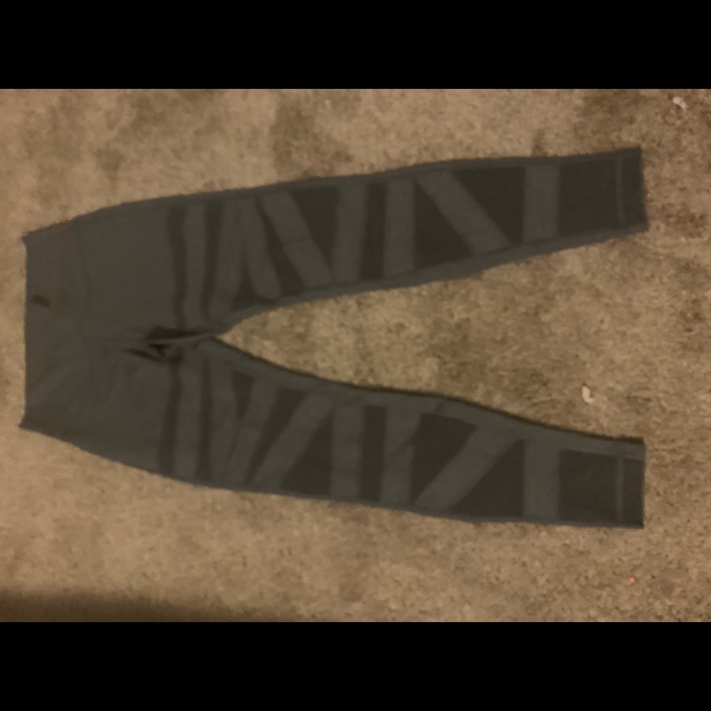 Women’s Lulu Lemon pants